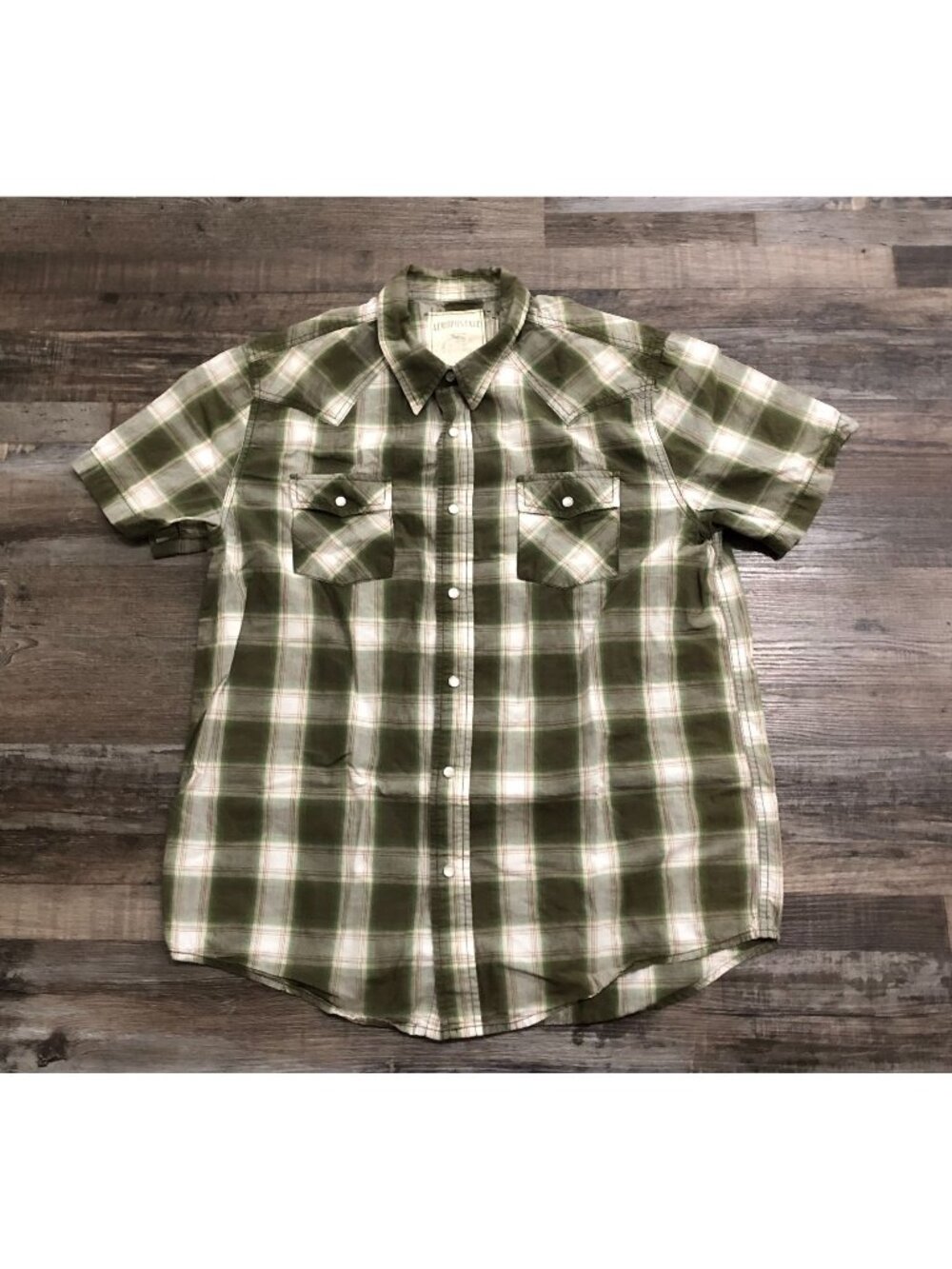Aeropostale Mens Large Green Plaid Short Sleeve Pearl Snap Shirt